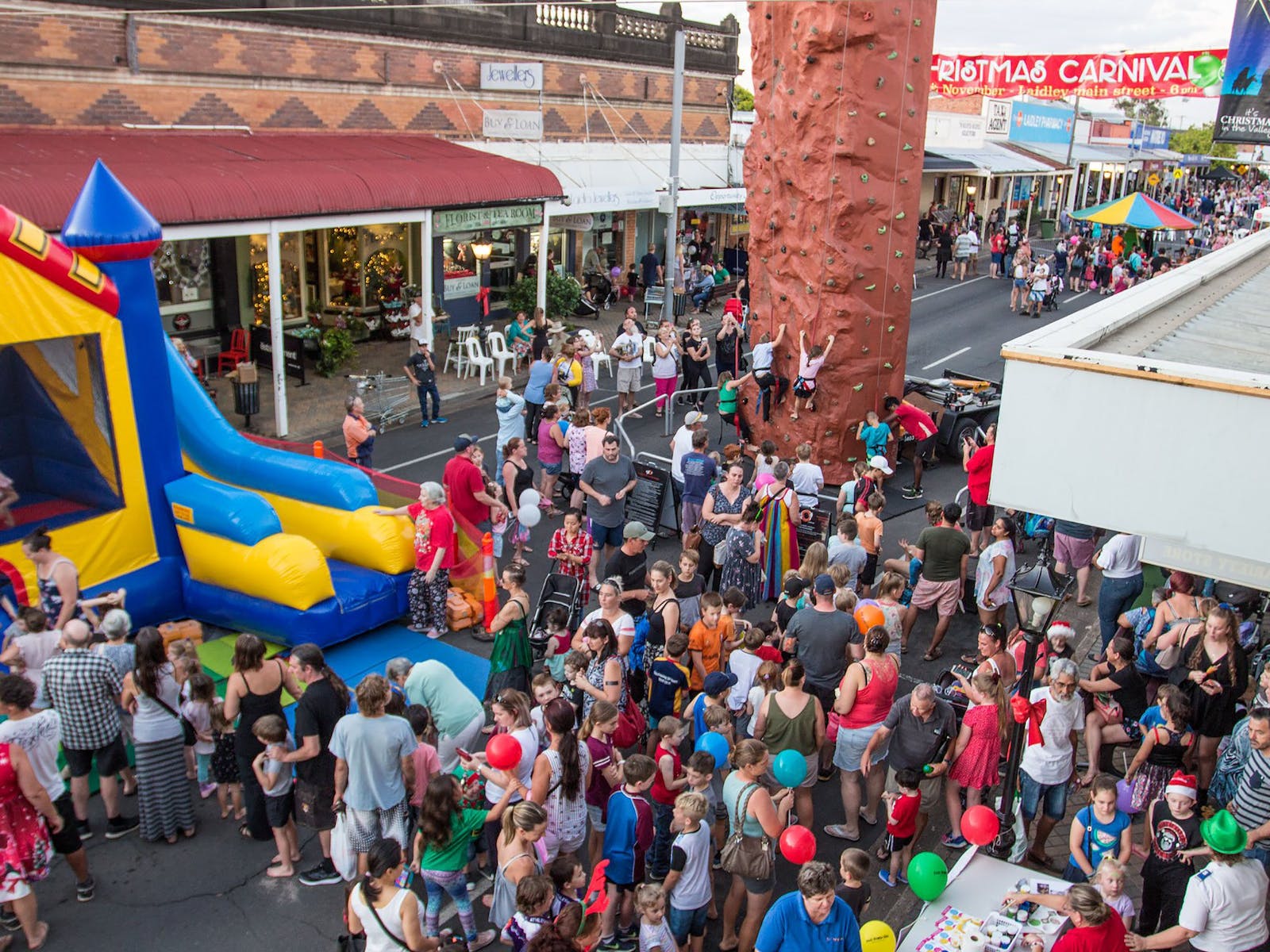 فستیوال خیابانی لیدلی کریسمس | Laidley Christmas Street Festival